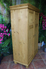 🥰 Superb! Quality Old Pine Double Knock Down/ Sectional Wardrobe 🥰