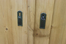 🤩 Exceptional! Quality! Big Old Pine Double Knock Down Wardrobe 🤩