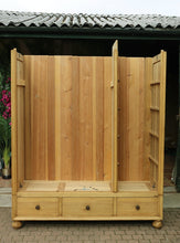 💕 Stunning! Quality! Big Old Pine Triple Knock Down Combination Wardrobe 💕