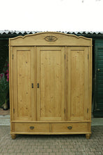 ❤️ Fabulous & Quality Old Pine Triple Knock Down Combination Wardrobe ❤️