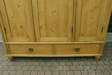 ❤️ Fabulous & Quality Old Pine Triple Knock Down Combination Wardrobe ❤️
