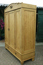 ❤️ Fabulous & Quality Old Pine Triple Knock Down Combination Wardrobe ❤️