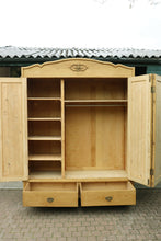 ❤️ Fabulous & Quality Old Pine Triple Knock Down Combination Wardrobe ❤️