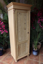 🤩 Old Style Pine Tall Cupboard - Linen/ Larder/ Housekeepers 🤩