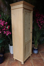 🤩 Old Style Pine Tall Cupboard - Linen/ Larder/ Housekeepers 🤩