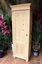 🤩 Old Style Pine Tall Cupboard - Linen/ Larder/ Housekeepers 🤩
