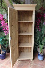 🤩 Old Style Pine Tall Cupboard - Linen/ Larder/ Housekeepers 🤩
