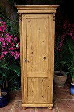 ❤️ Old Antique Pine Tall Cupboard/ Linen/ Larder/ Food/ Housekeepers/ Wardrobe ❤️