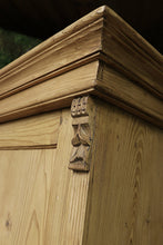 ❤️ Old Antique Pine Tall Cupboard/ Linen/ Larder/ Food/ Housekeepers/ Wardrobe ❤️