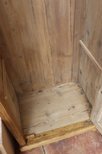❤️ Old Antique Pine Tall Cupboard/ Linen/ Larder/ Food/ Housekeepers/ Wardrobe ❤️
