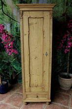 💖 Old Antique Style Pine Tall Cupboard/ Linen/ Larder/ Housekeepers/ Wardrobe 💖