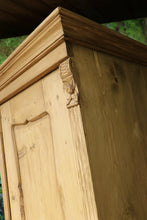 💖 Old Antique Style Pine Tall Cupboard/ Linen/ Larder/ Housekeepers/ Wardrobe 💖