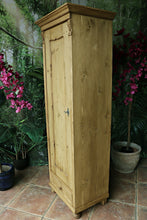 💖 Old Antique Style Pine Tall Cupboard/ Linen/ Larder/ Housekeepers/ Wardrobe 💖