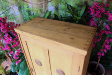 🩷 Superb! Old Antique Pine Vented Cupboard-Linen/ Larder/ Office/ Bathroom 🩷