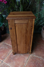😍 Fabulous! Quality Old Antique Pine Single Bedside Cabinet/ Lamp Table 😍