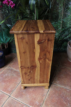 😍 Fabulous! Quality Old Antique Pine Single Bedside Cabinet/ Lamp Table 😍