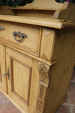💕 Lovely Quality Old Antique Victorian Gallery Top Sideboard/ Cupboard/ TV Stand 💕