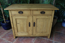 🥰 Gorgeous Quality Old Antique Pine Sideboard/ Dresser Base/ TV Stand/ Vanity 🥰