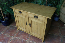 🥰 Gorgeous Quality Old Antique Pine Sideboard/ Dresser Base/ TV Stand/ Vanity 🥰