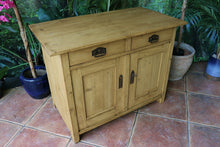 🥰 Gorgeous Quality Old Antique Pine Sideboard/ Dresser Base/ TV Stand/ Vanity 🥰