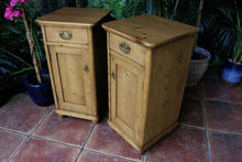 🩷 Superb! Original Pair Old Antique Pine Bedside Cabinets/ Cupboards/ Lamp Tables 🩷