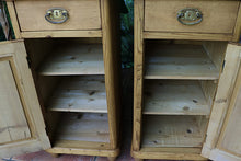 🩷 Superb! Original Pair Old Antique Pine Bedside Cabinets/ Cupboards/ Lamp Tables 🩷
