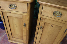 🩷 Superb! Original Pair Old Antique Pine Bedside Cabinets/ Cupboards/ Lamp Tables 🩷