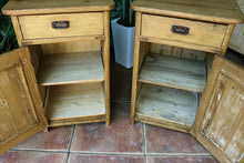 🥰 Fab! Original Pair Old Antique Pine Bedside Cabinets/ Cupboards/ Lamp Tables 🥰