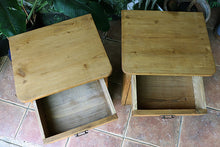 🥰 Fab! Original Pair Old Antique Pine Bedside Cabinets/ Cupboards/ Lamp Tables 🥰