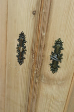 ❤️ Large Old Antique Victorian Pine Double Knock Down/ Sectional Wardrobe ❤️