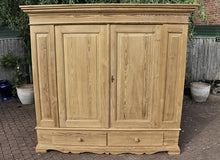 💖 Huge! Wide - 2m! Low! Quality! Old Antique Georgian Pine Knock Down Wardrobe 💖
