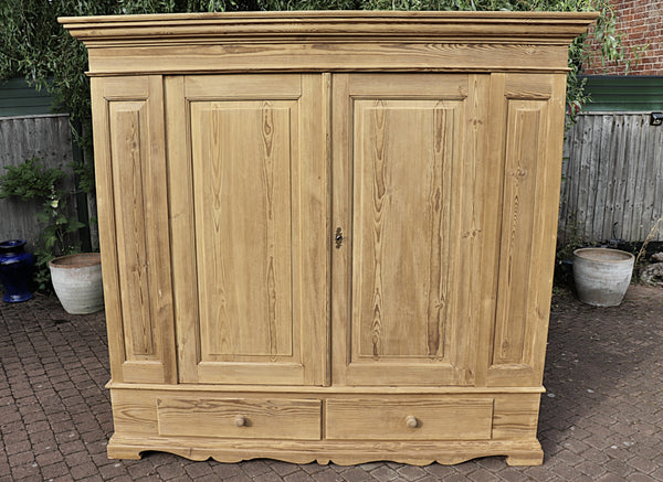 💖 Huge! Wide - 2m! Low! Quality! Old Antique Georgian Pine Knock Down Wardrobe 💖