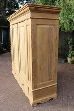 💖 Huge! Wide - 2m! Low! Quality! Old Antique Georgian Pine Knock Down Wardrobe 💖