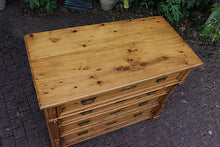 😍 Large Quality Old Antique Victorian Pine Chest of 4 Drawers/ Sideboard 😍