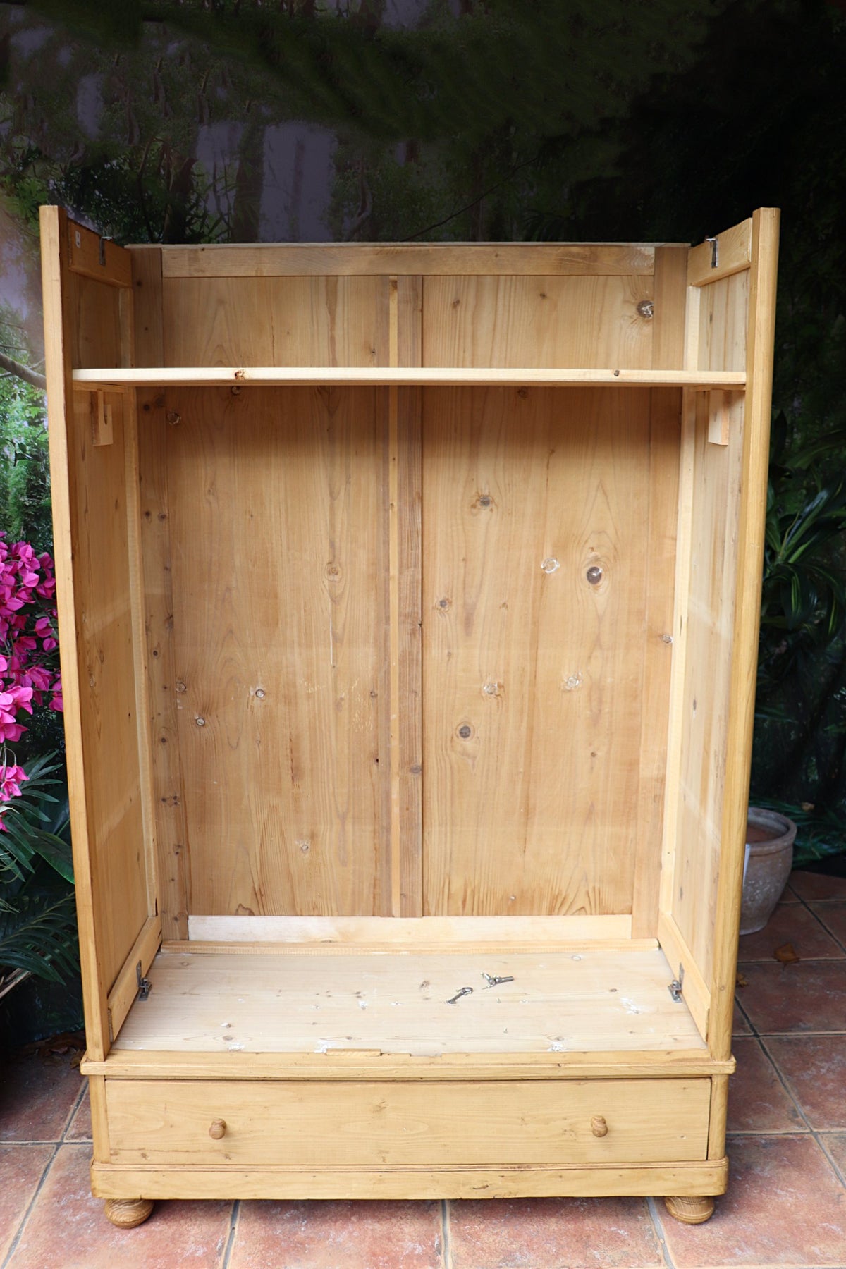 💕 Fabulous! Old Antique Pine Double Knock Down/ Sectional Wardrobe 💕