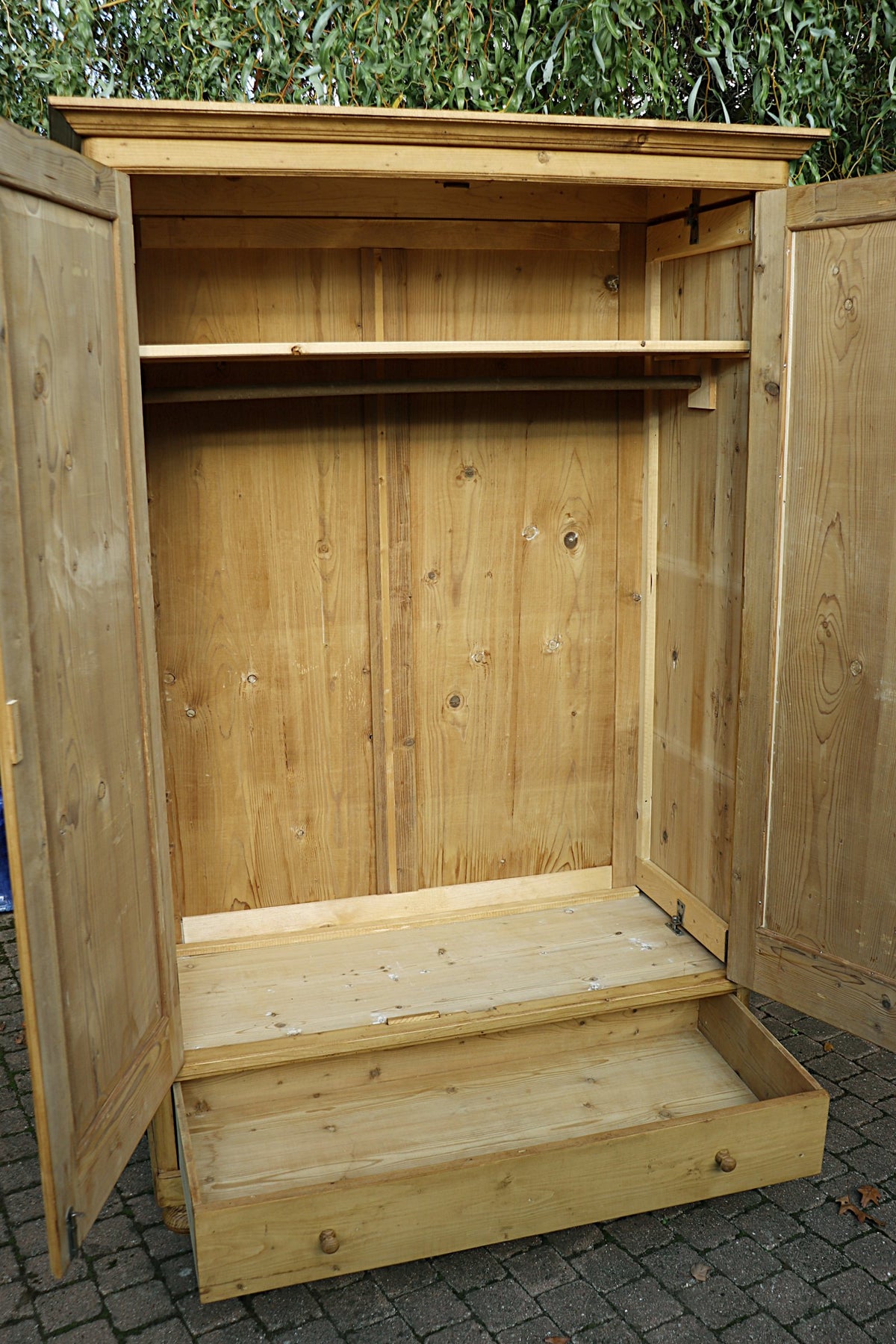 💕 Fabulous! Old Antique Pine Double Knock Down/ Sectional Wardrobe 💕