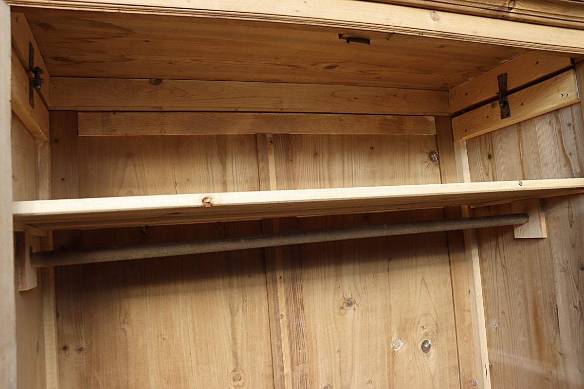 💕 Fabulous! Old Antique Pine Double Knock Down/ Sectional Wardrobe 💕