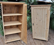 🥰 Fabulous Old Pine 1 Door Cupboard/ Shelves - Larder/ Linen/ Wardrobe 🥰 - oldpineshop.co.uk