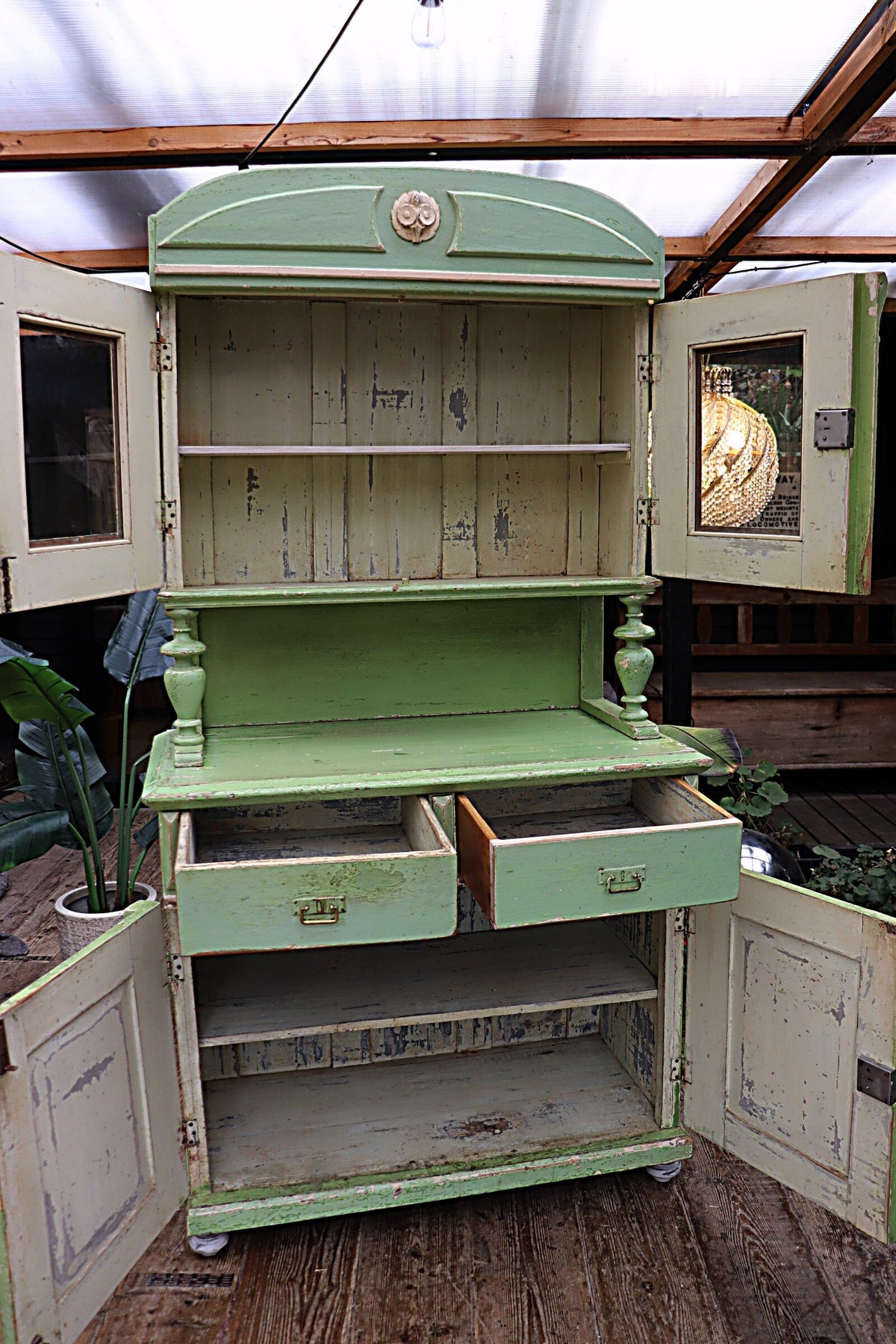💕 AMAZING OLD PRE-WAR PINE/ GREEN & WHITE PAINTED 2 PIECE GLAZED DRESSER 💕 - oldpineshop.co.uk