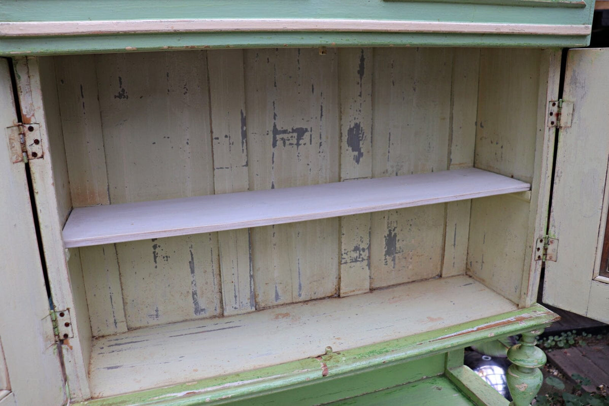 💕 AMAZING OLD PRE-WAR PINE/ GREEN & WHITE PAINTED 2 PIECE GLAZED DRESSER 💕 - oldpineshop.co.uk