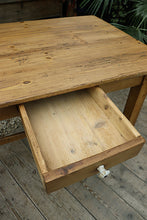 ❤️   BEAUTIFULLY RESTORED OLD PINE KITCHEN/DINING TABLE/ DESK  ❤️ - oldpineshop.co.uk