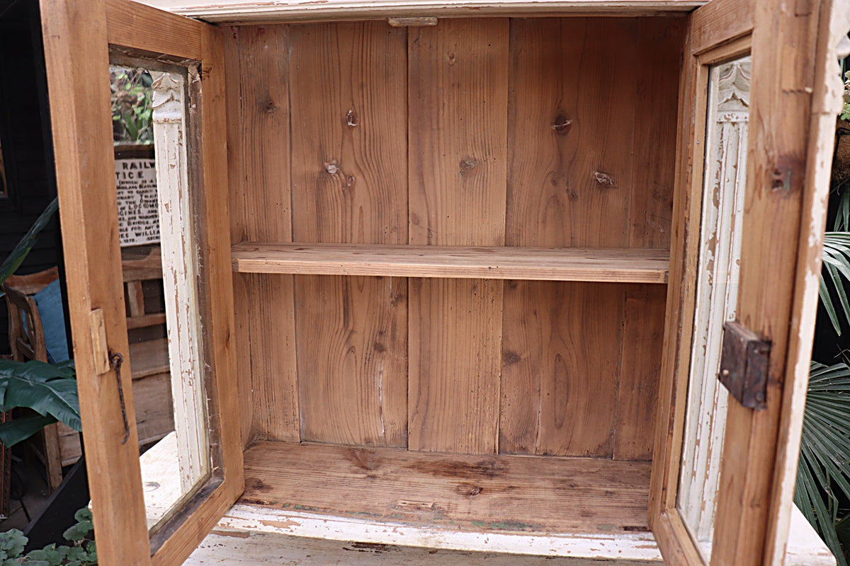 ❤️  WONDERFUL CREAM/SAGE GREEN OLD PAINTED PINE VICTORIAN GLAZED DRESSER  ❤️ - oldpineshop.co.uk