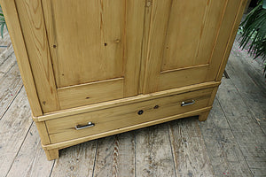 😀💕 Superb Old Pine/ Glazed Cupboard/ Wardrobe - Linen/ Larder  ❤️ - oldpineshop.co.uk