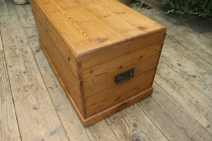 😍 VERY NICE OLD PINE BLANKET BOX/ CHEST/ TRUNK/ COFFEE TABLE 😀 - oldpineshop.co.uk