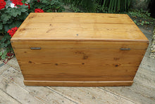 😍 VERY NICE OLD PINE BLANKET BOX/ CHEST/ TRUNK/ COFFEE TABLE 😀 - oldpineshop.co.uk