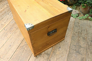 😍 FABULOUS! RESTORED OLD PINE BLANKET BOX/CHEST / TRUNK/ COFFEE TABLE  😍 - oldpineshop.co.uk