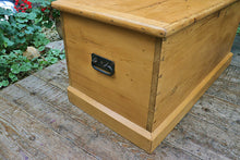 🥰 VERY NICE! LARGE OLD PINE BLANKET BOX/CHEST/TRUNK/COFFEE TABLE 😀 - oldpineshop.co.uk